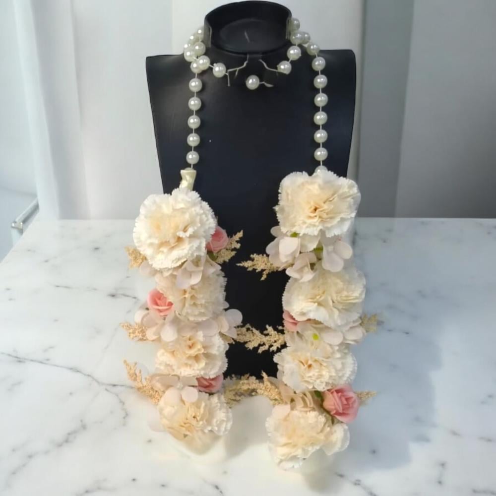 عقد ورد صناعي