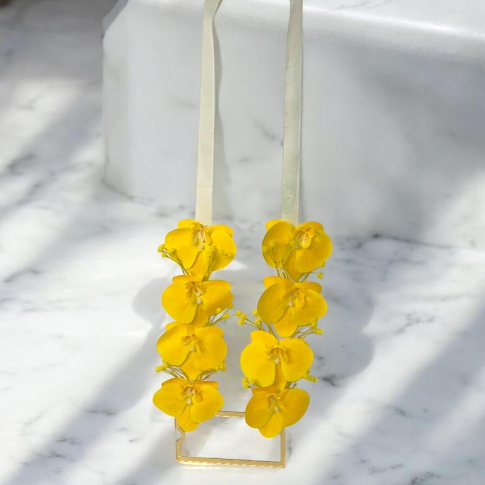 عقد ورد صناعي