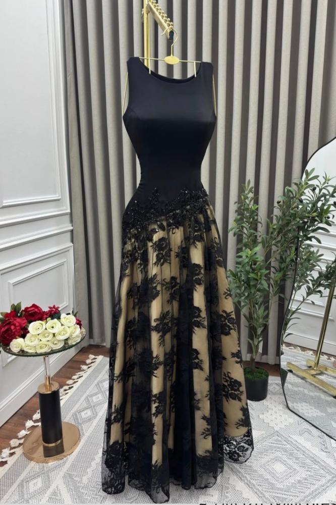 فستان دانتيل