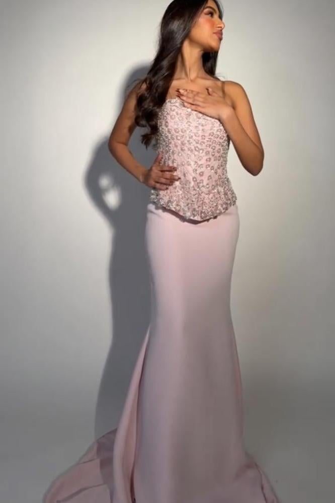 فستان نسائي