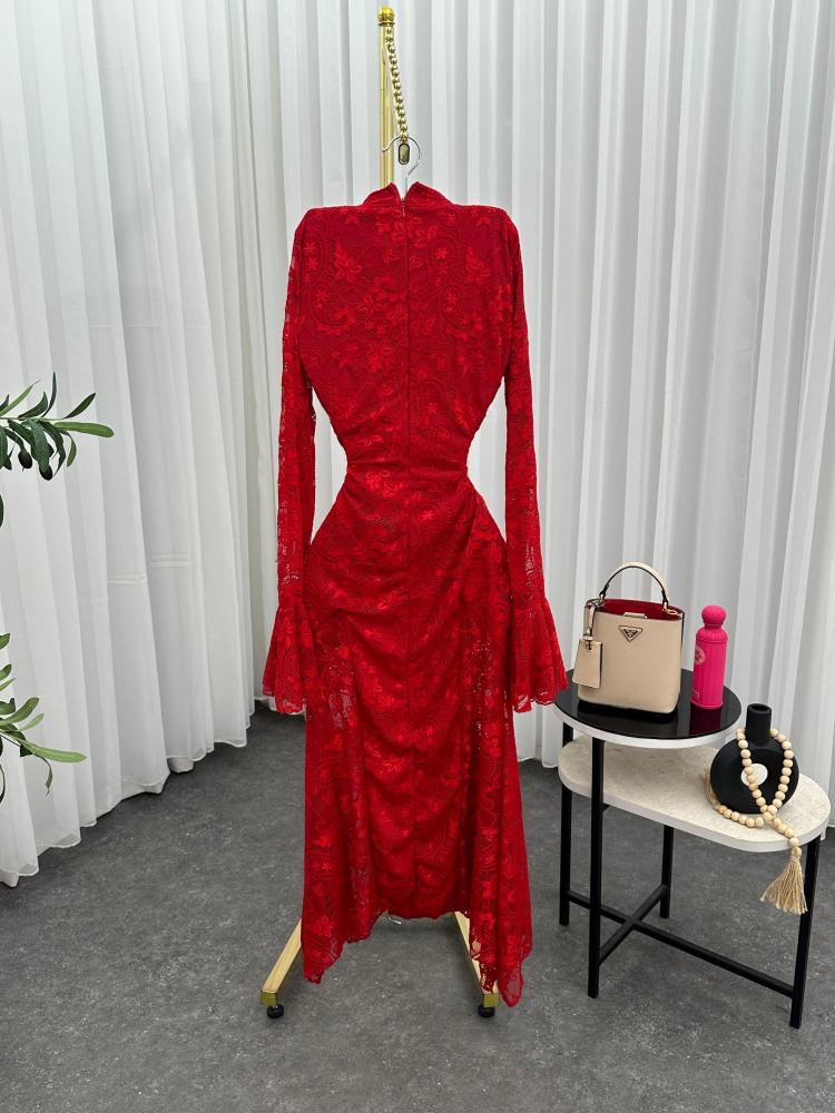 فستان دانتيل