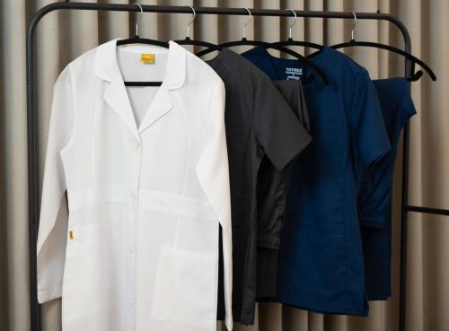 عرض Uniform of Brothers الشامل — لابكوت، يونيفورم،...