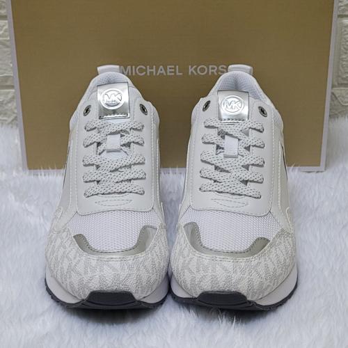 أحذية مايكل كورس Michael Kors Maddy Sneakers/Shoes...