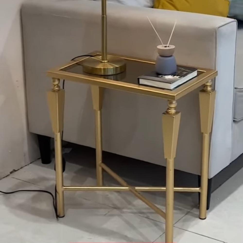 طاولة خدمة