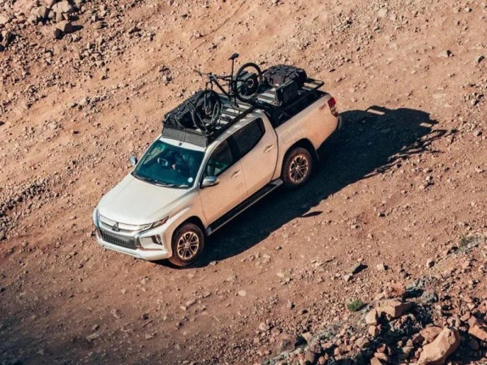 قضبان طولية لتثبيت سلة السقف لــ ميتسوبيشي تريتون  L200 / 5th Gen من فرونترنر (قضبان فقط بدون سلة)