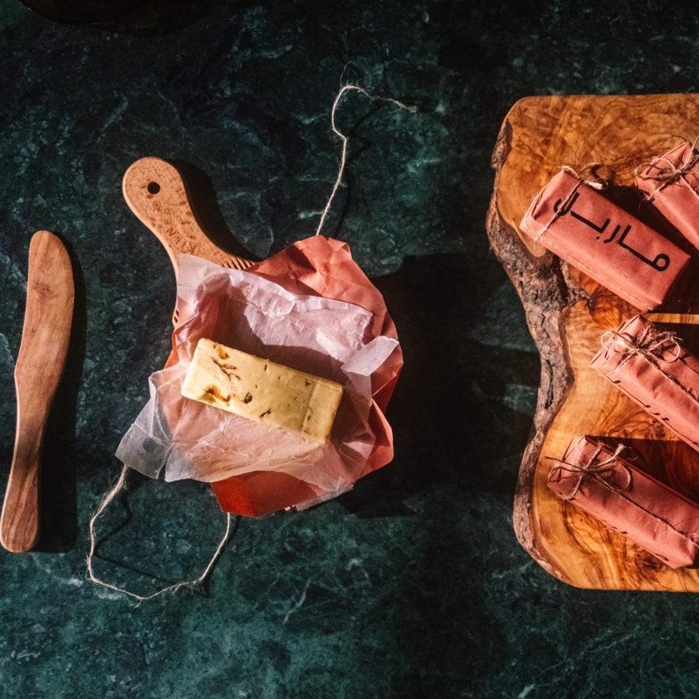 استمتع بألذ أضلاع في مطعم ماربل: نكهة مدخنة ومبهرة.