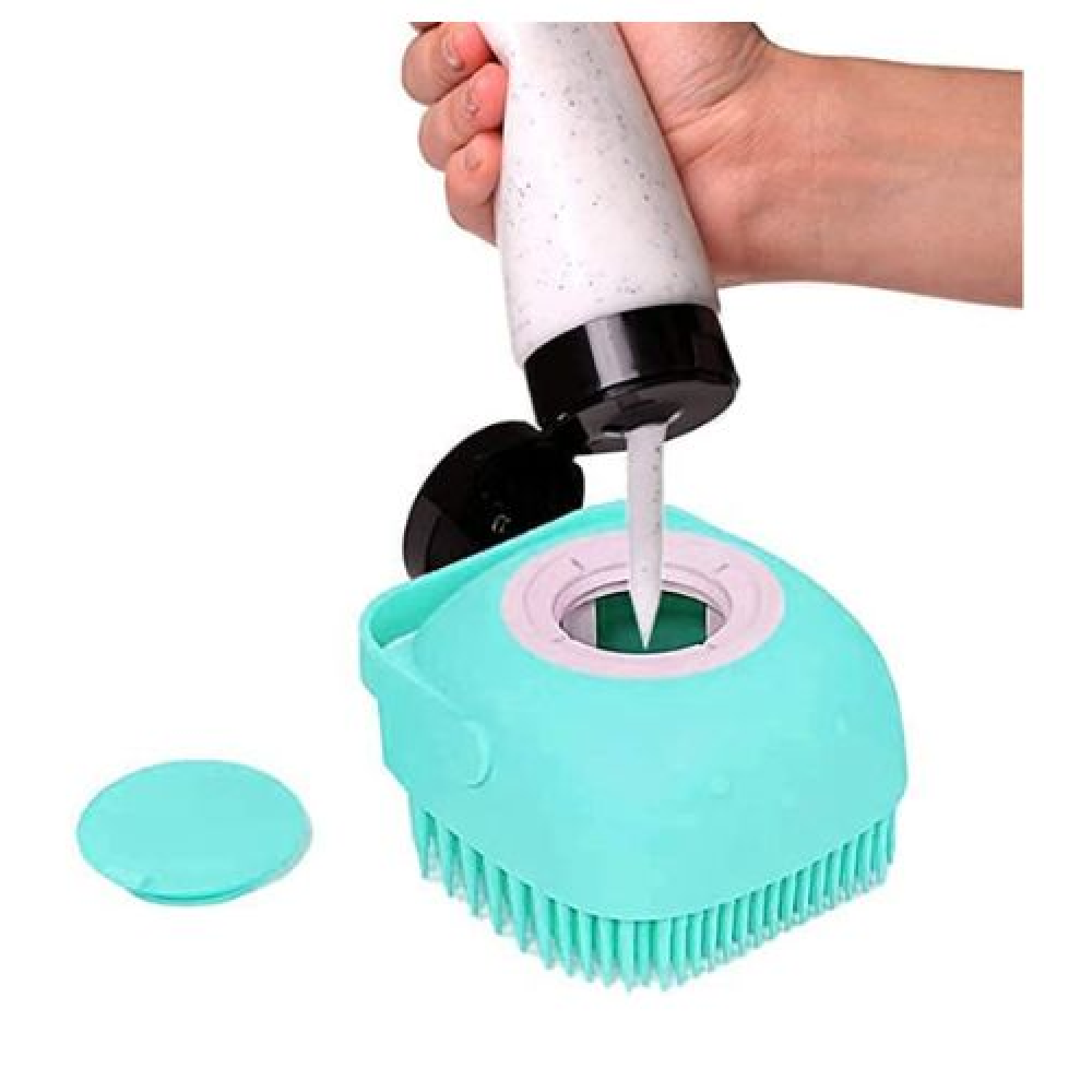 فرشاة تدليك وتنظيف الجسم من السيليكون باللون الأخضر