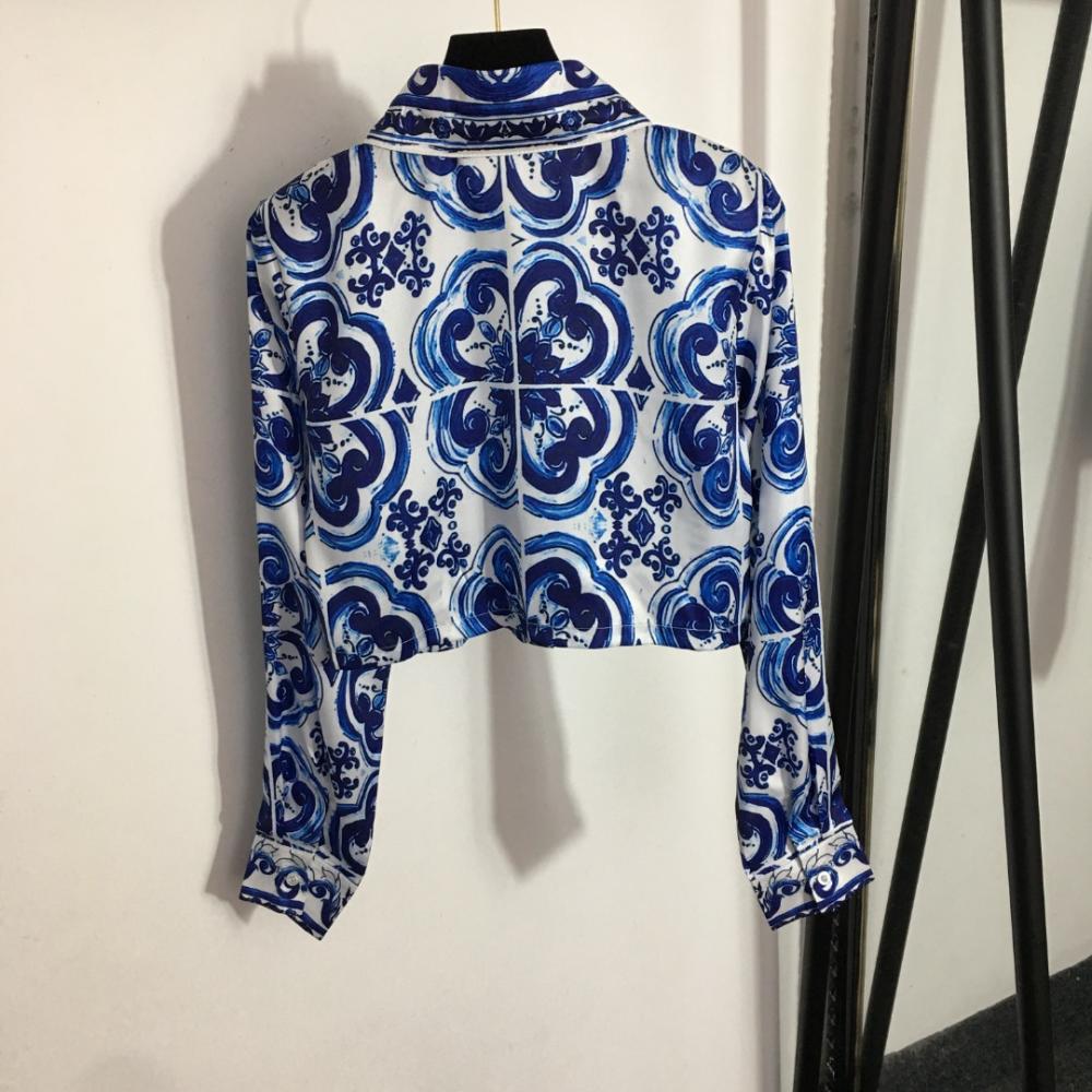 بدلة قميص وبنطلون قصيرة الأكمام جديدة