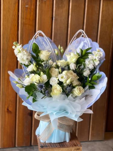 بوكيه الفراشه ازرق