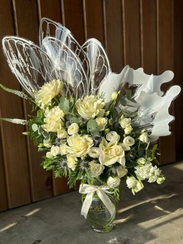 Baby Rose Butterfly Vase (White)