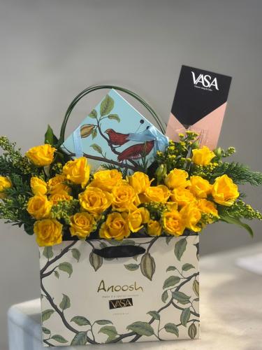Yellow Anoosh Arrangement (4 Chocolate Pieces)