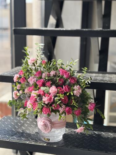 فازة القرنفل الوردي