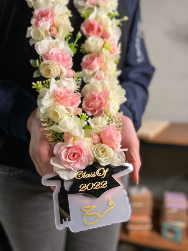 real flower necklace for graduation