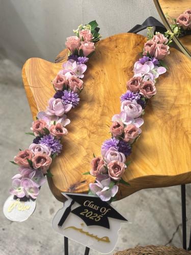 عقد ورد صناعي (تخرج)2025