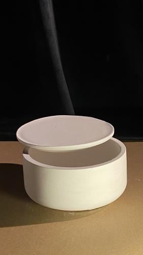 علبه بغطاء