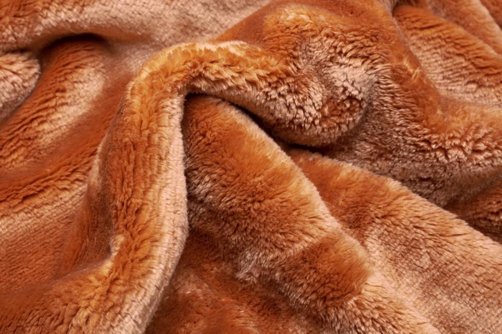 بطانية فرو مفرد أم مزدوج