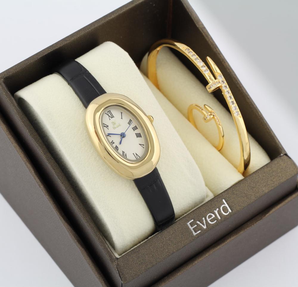 طقم نسائي ساعة واسوارة وخاتم