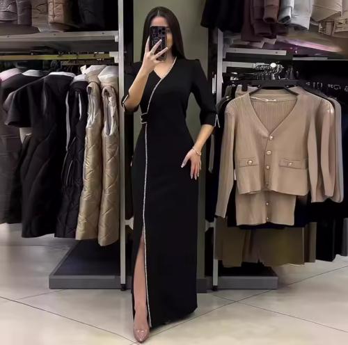 فستان اسود طويل