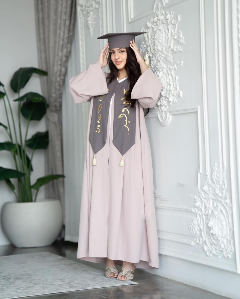 عبايه تخرج 2025