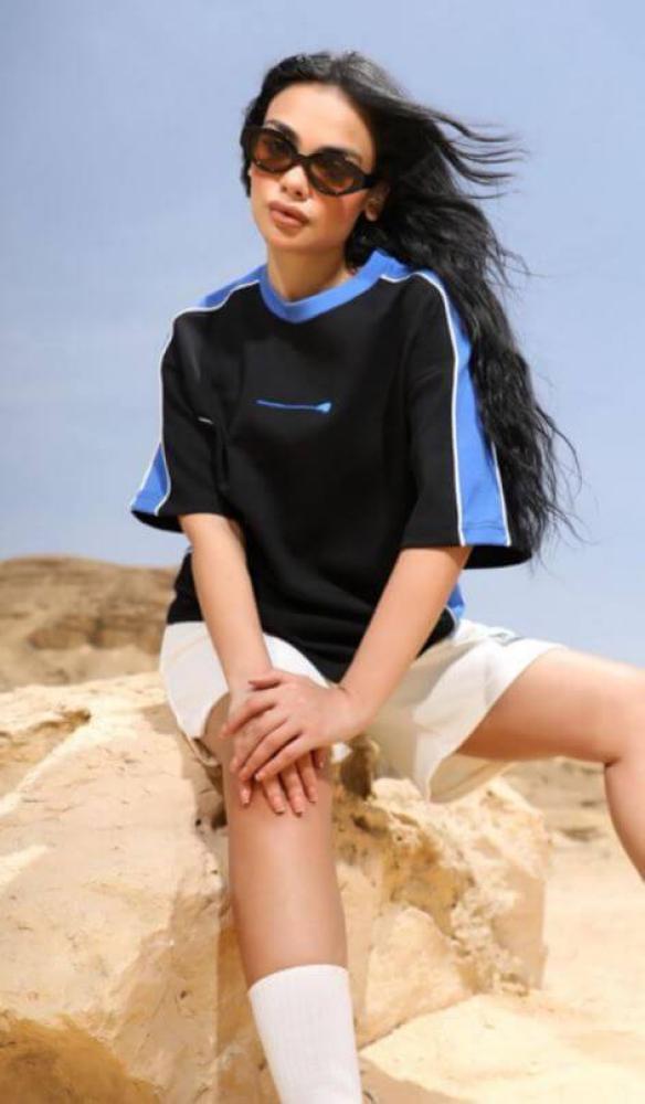 T-Shirt Oversize Unisex أسود x أزرق