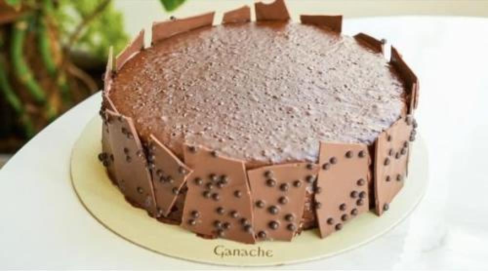 كيكة جاناش شوكلت كرنشي - Crunchy Chocolate Ganache Cake