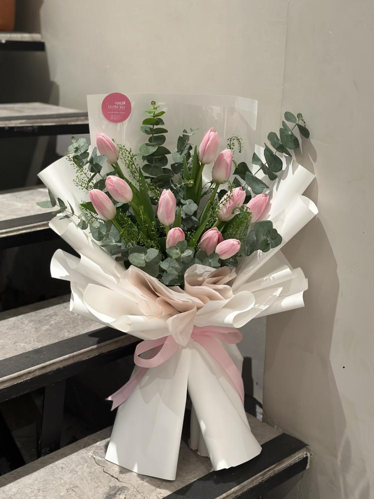 باقة توليب فاخره | Luxurious tulip bouquet
