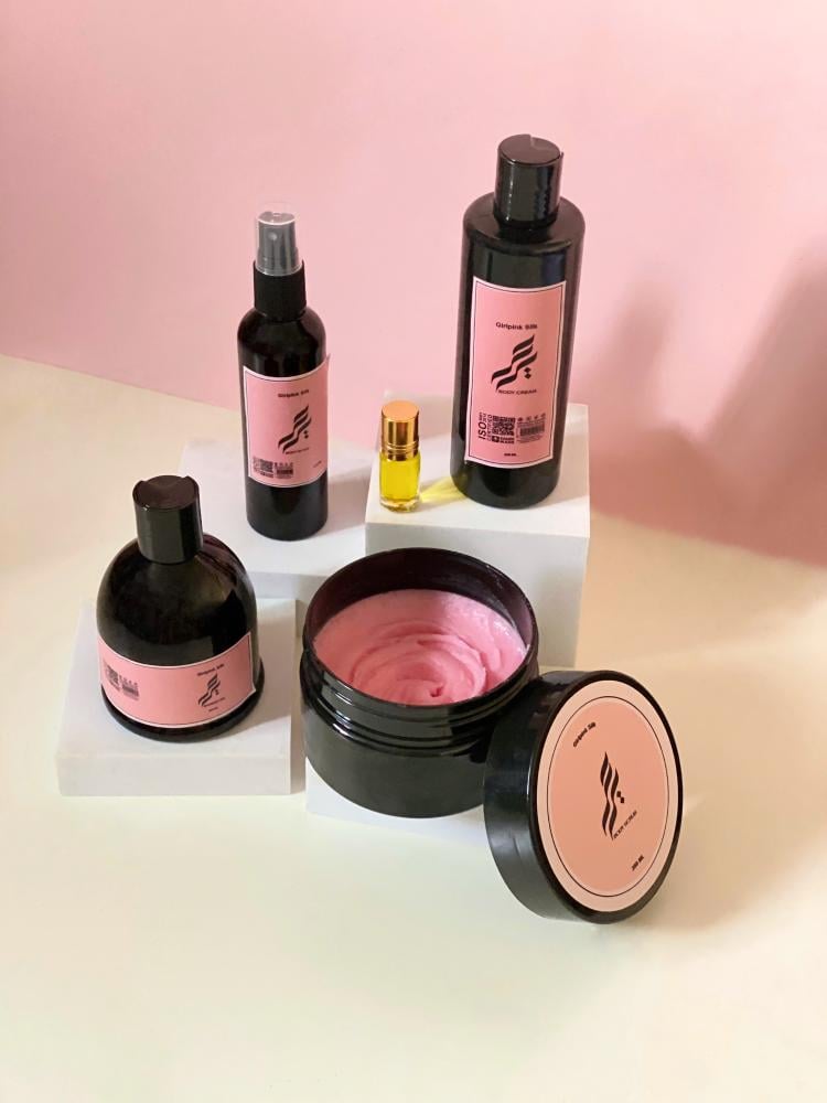 جيرلا بنك سيلك *جيرلان الوردي