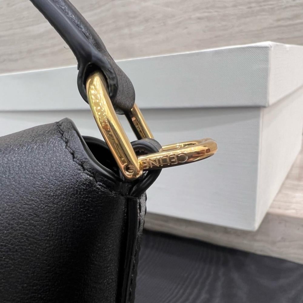 【関税&送料込】Celine Small Louise Bag Women's Small Louise bag in smooth calfskin | CELINE | 24S