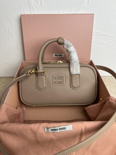 ..Miu Miu