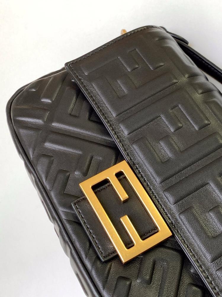 شنطة فندي ميني باجيت أسود مقاس 27cm