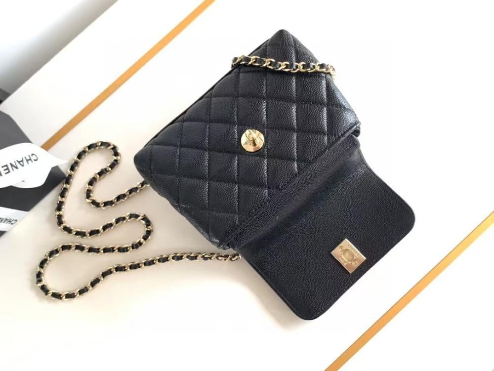 شنطة شانيل ميني