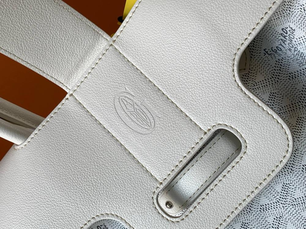 شنطة جويارد أبيض مقاس 34cm