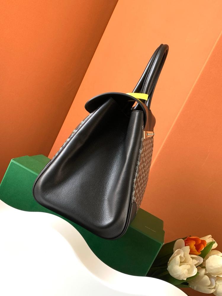 حقيبة سايغون توت من جويارد مقاس 34cm