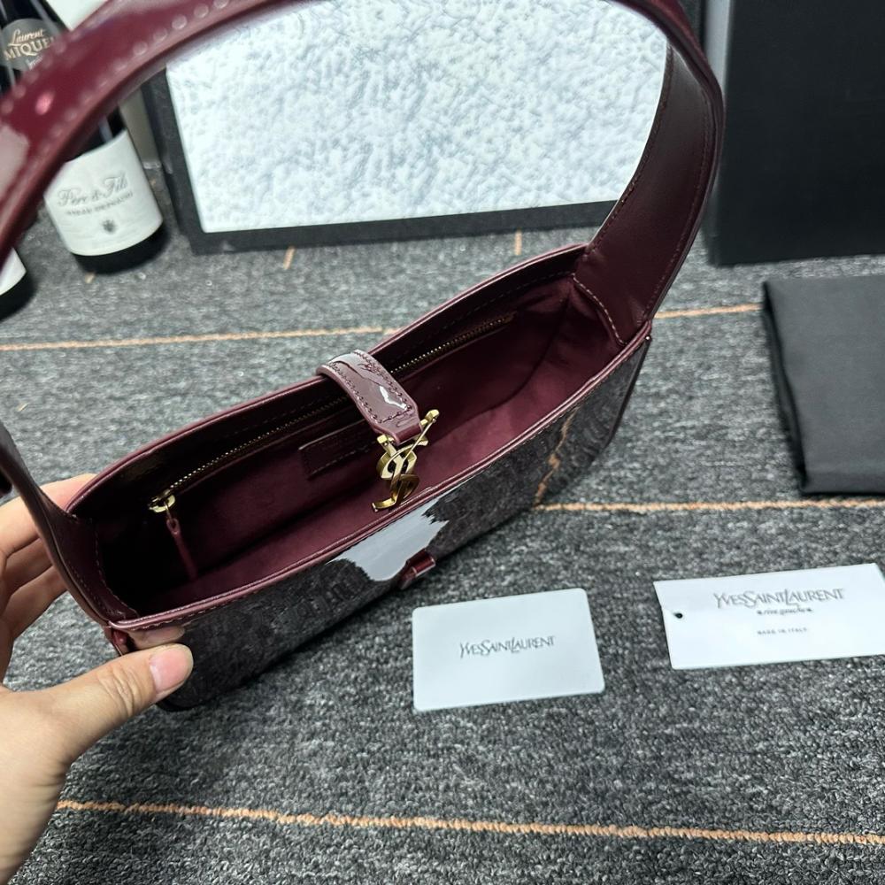 شنطة سان لوران برغندي