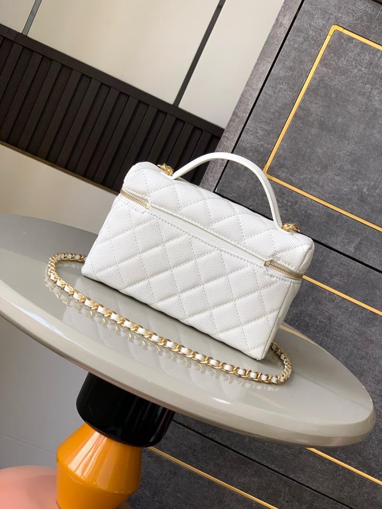 Chanel 25c size 17cm - بوتيك حنين