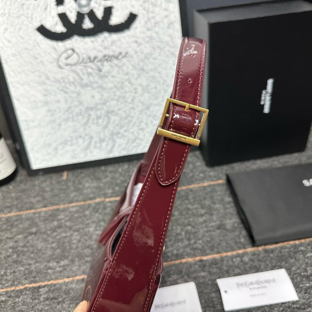 شنطة سان لوران برغندي