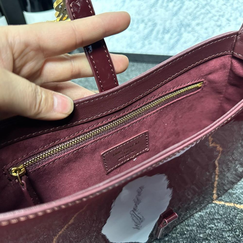 شنطة سان لوران برغندي