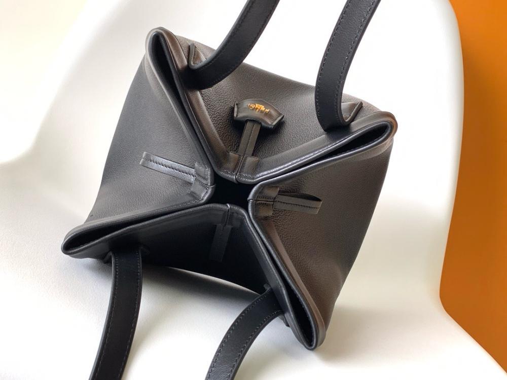 فندي Origami مقاس 27cm