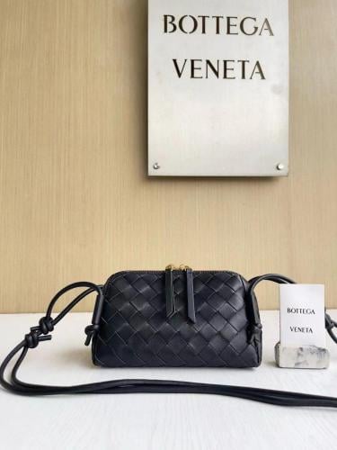 بوتيقا LNTRECCIATO CONCERT POUCH مقاس 18.5cm