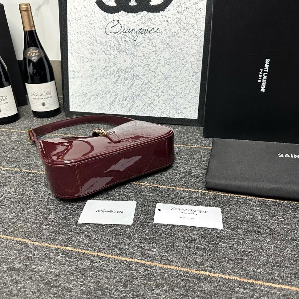 شنطة سان لوران برغندي