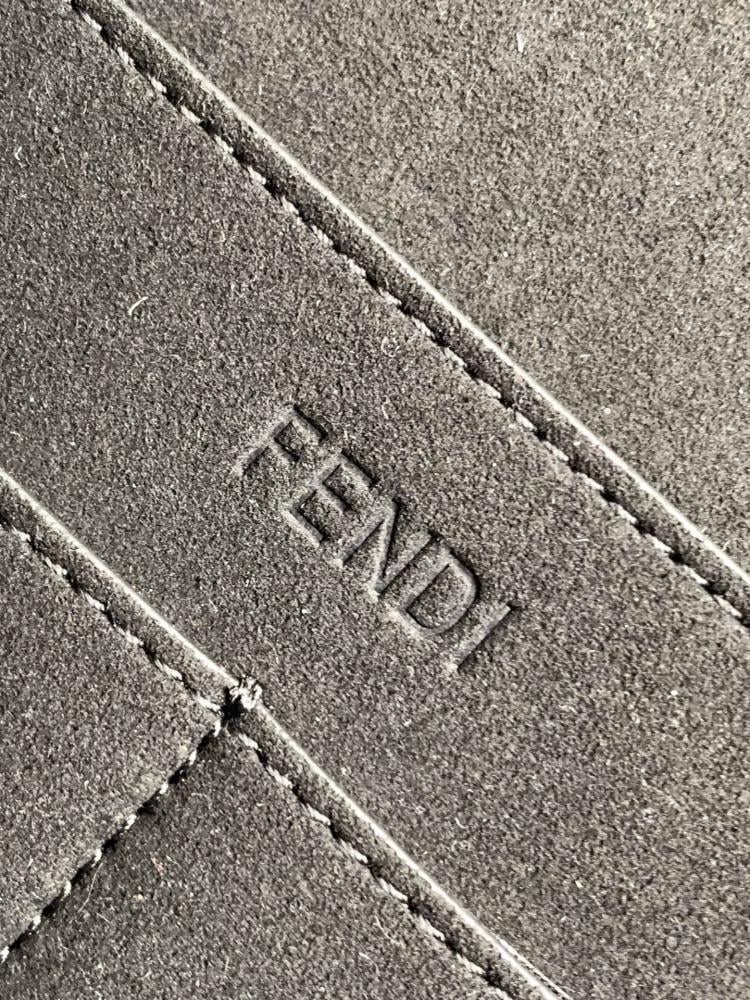 فندي Origami مقاس 27cm