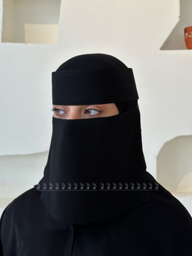 نقاب مقوى وسط مائل