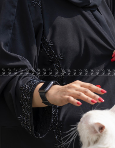 عباية بشك اسود