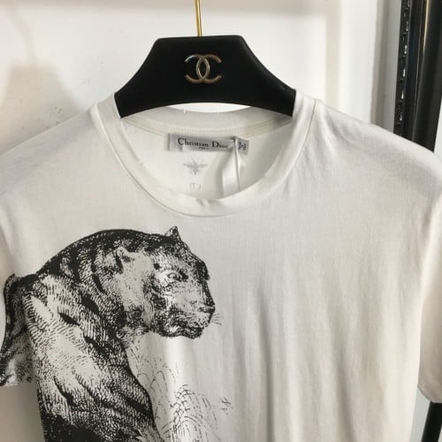 تي شرت Dior