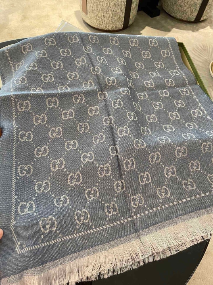 Gucci scarf