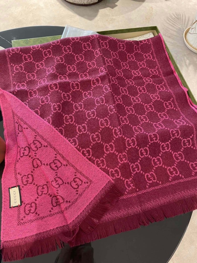Gucci scarf