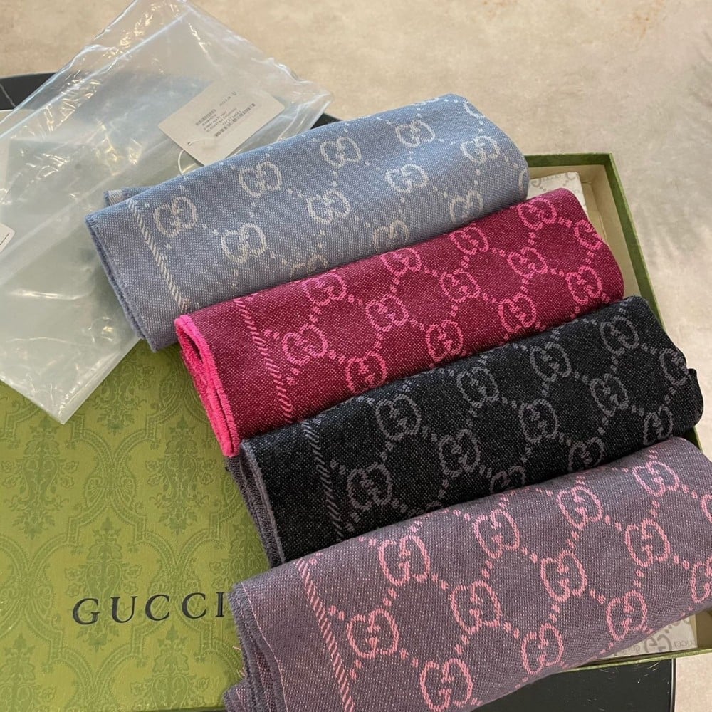 Gucci scarf