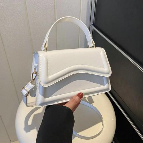 حقيبة كروسبودي للنساء