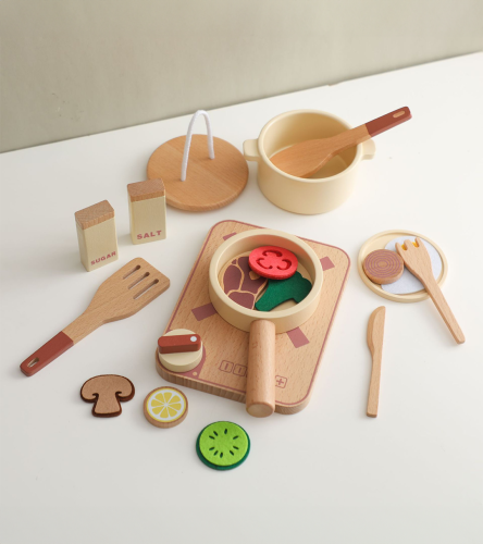 wooden kitchen toy- لعبة المطبخ الخشبية