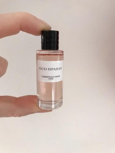 عطر ميني نيش للجنسين عود اصفهان كرستيان ديور 7.5 M...